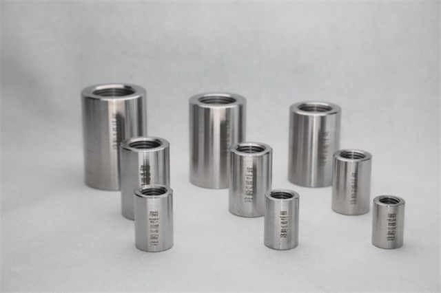 玉龙直螺纹钢筋套筒大量批发